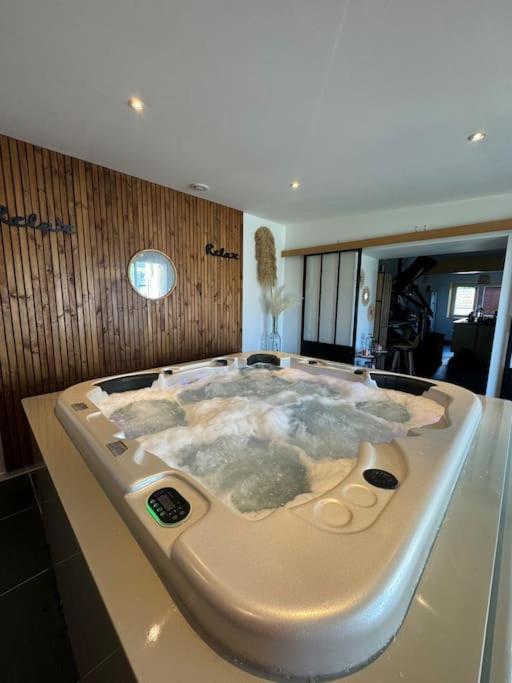 Maison Spacieuse Spa & Jardin Brest Extérieur photo